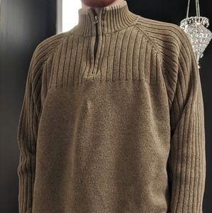 (SOLD) Columbia cotton quarter zip sweater